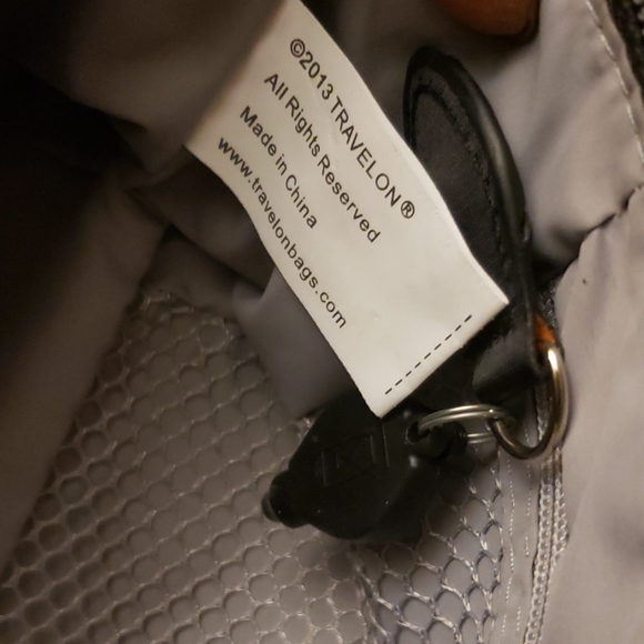 Travelon Black Anti-Theft Crossbody Purse - Picture 7 of 12